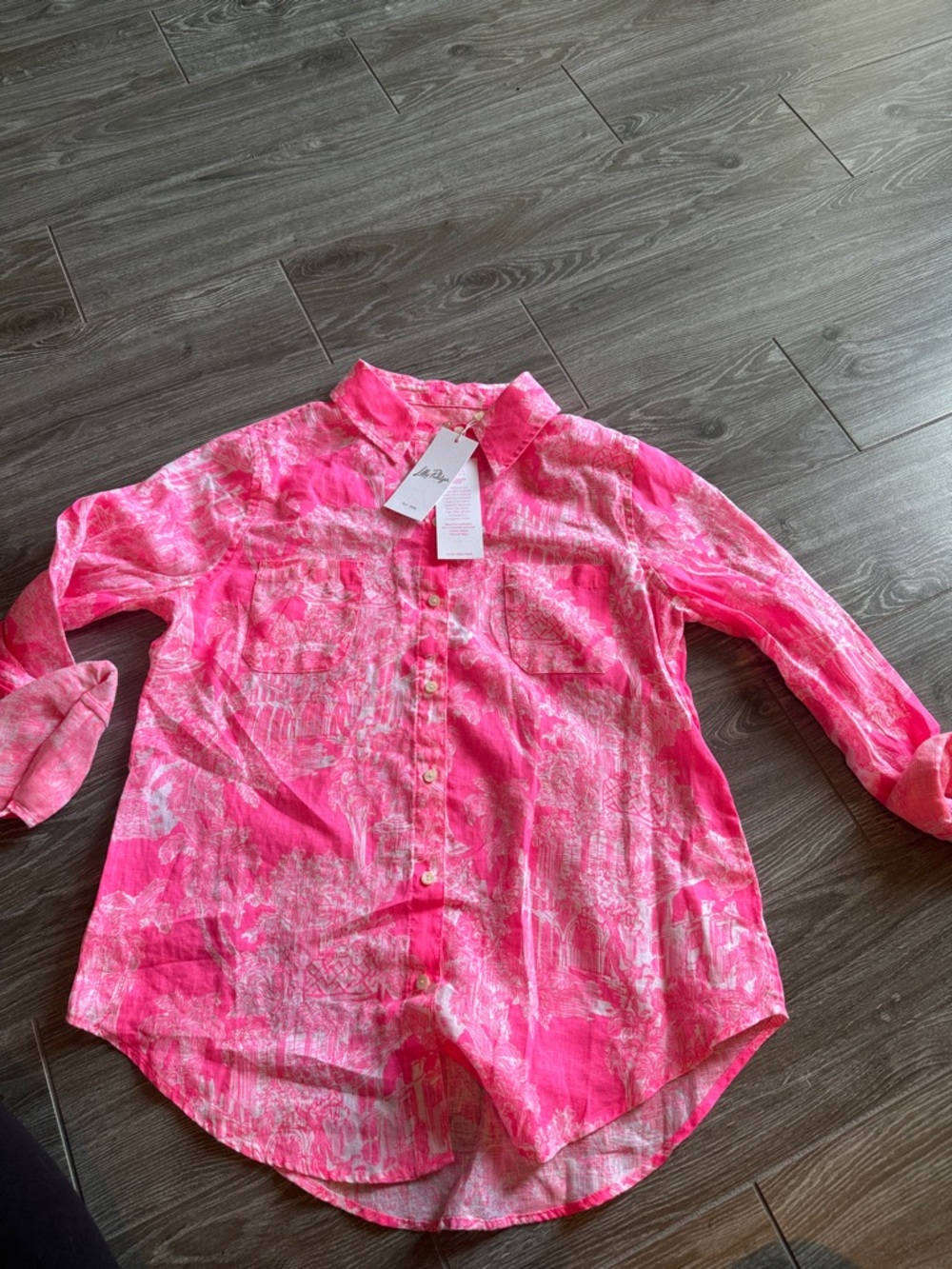 Lilly Pulitzer button down xs